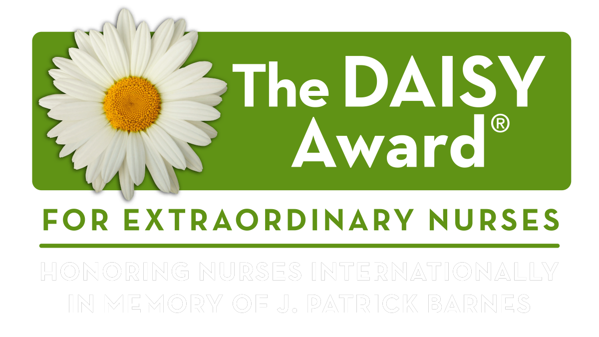 The DAISY Award Logo - Green with a white daisy